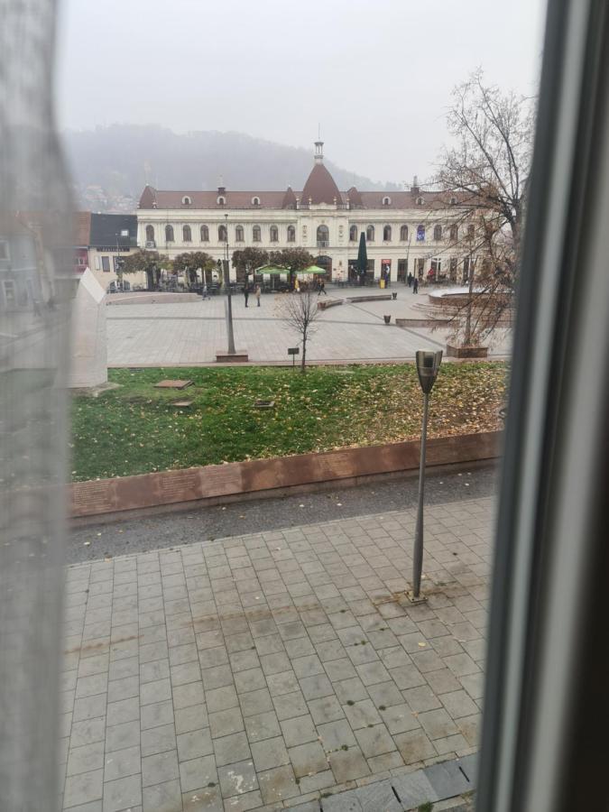 Tuzla Trg - Tuzla Square Lejlighed Eksteriør billede